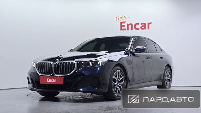BMW 5 Series (G60)