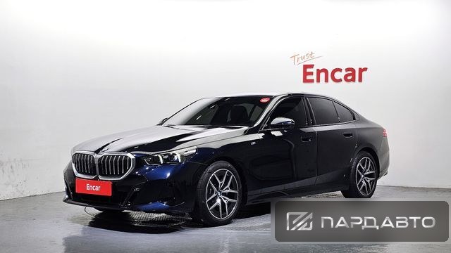 BMW 5 Series (G60)