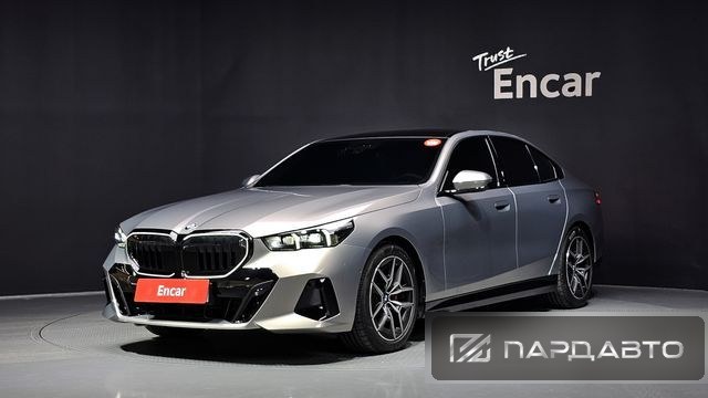 BMW 5 Series (G60)
