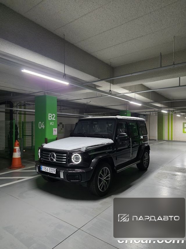 Mercedes-Benz G-Class (W465)