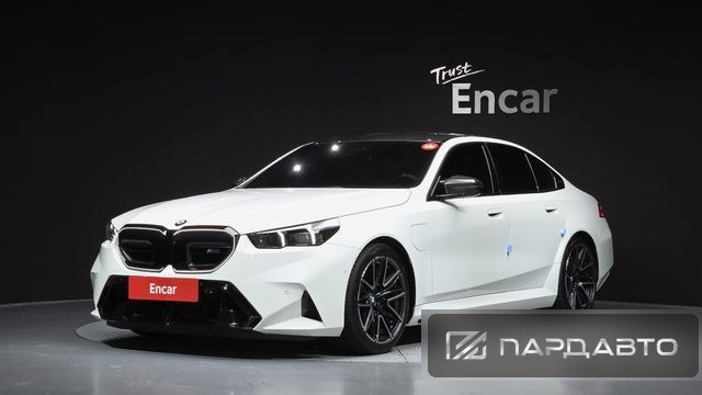 BMW M5 (G90)