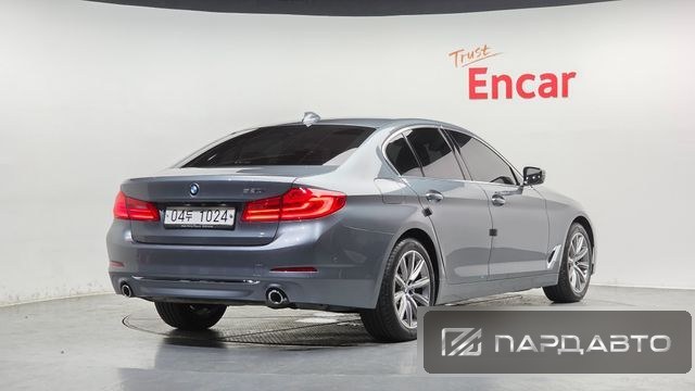 BMW 5 Series (G30)