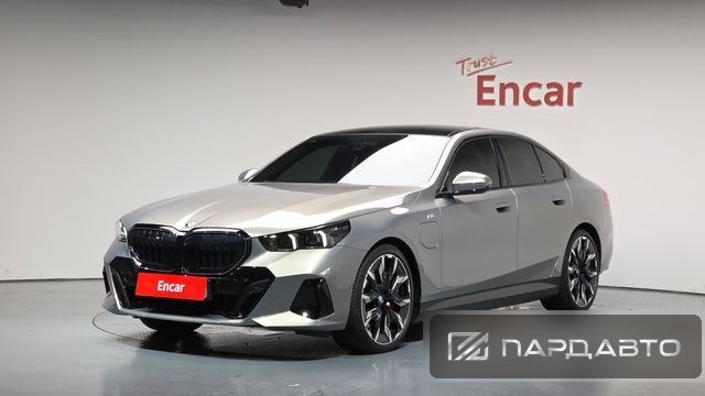 BMW 5 Series (G60)