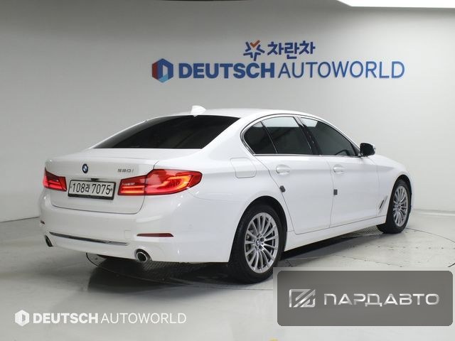 BMW 5 Series (G30)