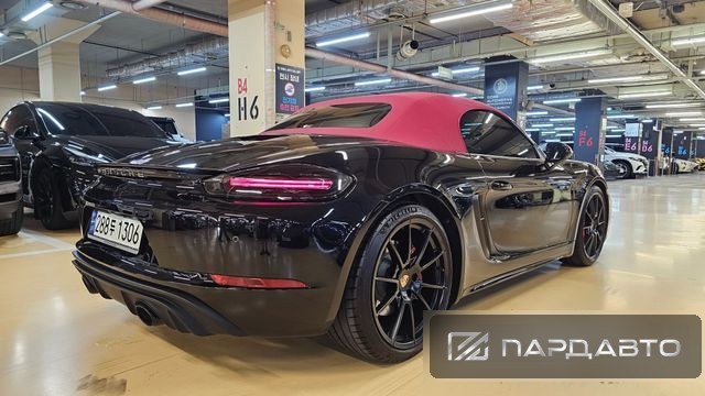 Porsche 718 Boxster
