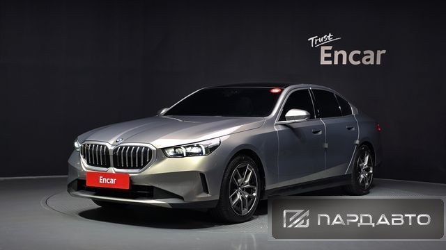 BMW 5 Series (G60)
