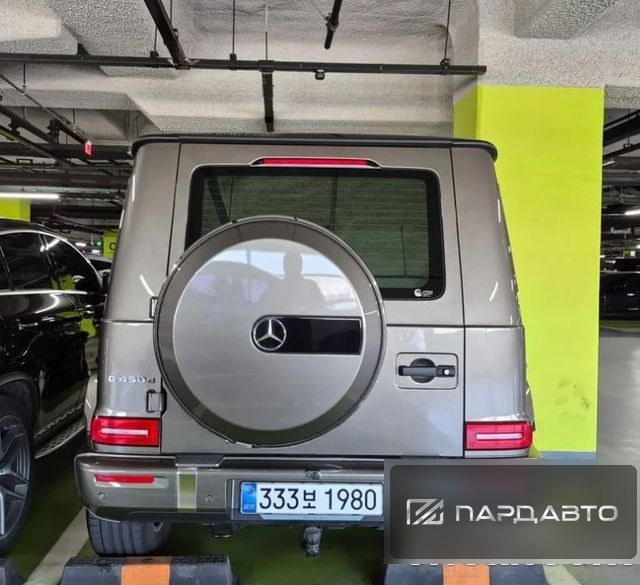 Mercedes-Benz G-Class (W465)