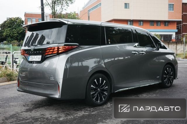 Toyota Alphard (AH40)