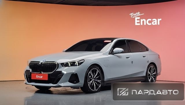 BMW 5 Series (G60)