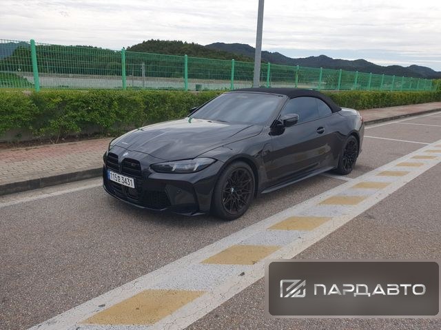 BMW M4 (G82)