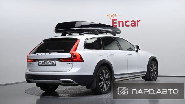 Volvo V90 Cross Country