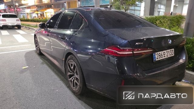 BMW 5 Series (G60)