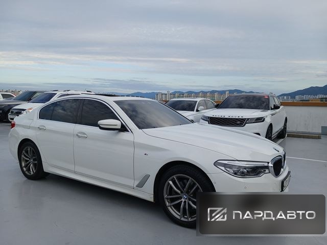 BMW 5 Series (G30)