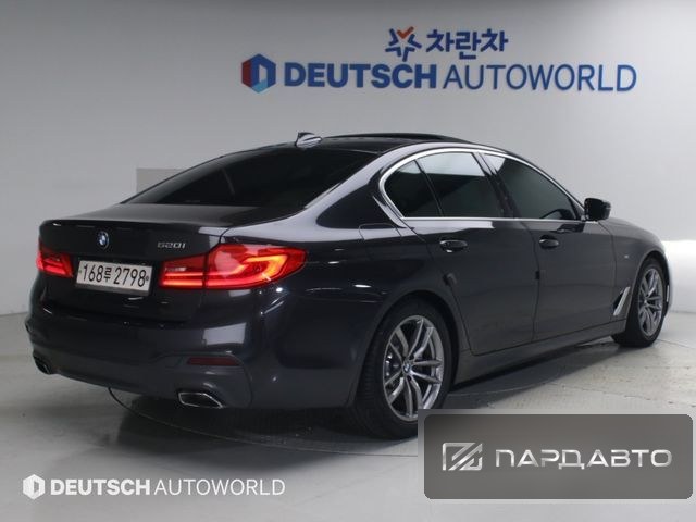 BMW 5 Series (G30)