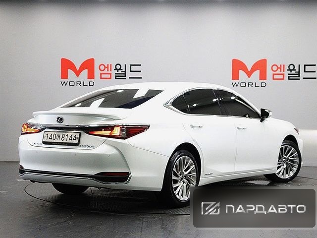 Lexus ES300h