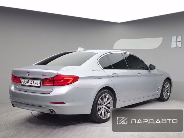BMW 5 Series (G30)