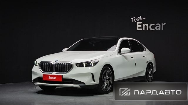 BMW 5 Series (G60)