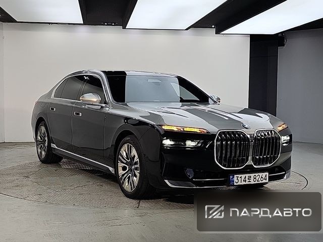 BMW 7 Series (G70)