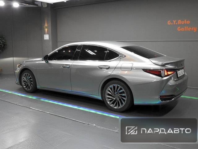 Lexus ES300h