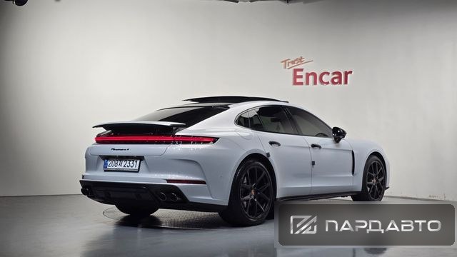 Porsche Panamera (976)