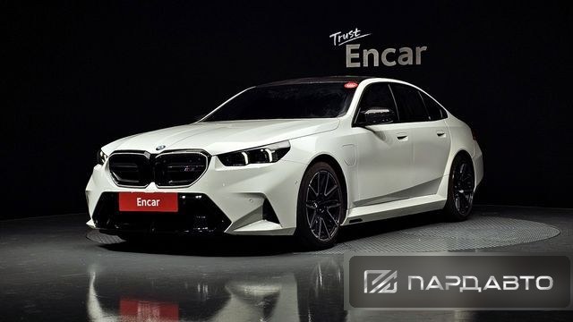 BMW M5 (G90)