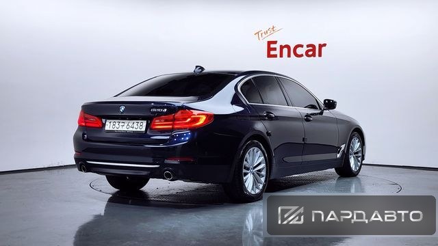 BMW 5 Series (G30)
