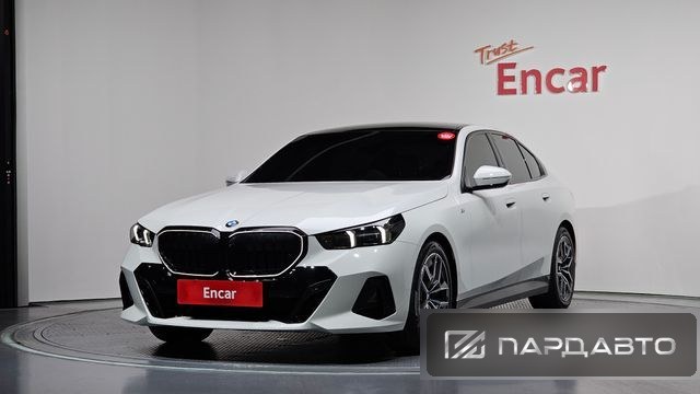 BMW 5 Series (G60)
