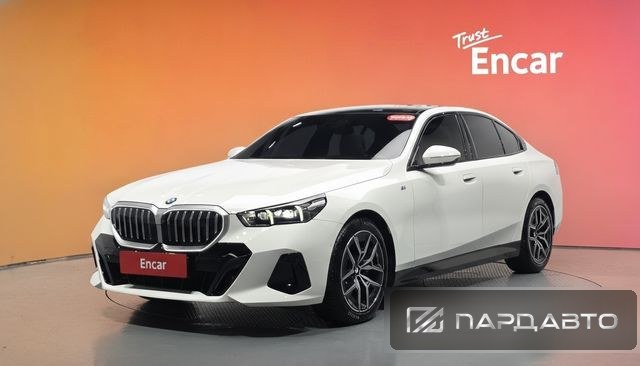 BMW 5 Series (G60)