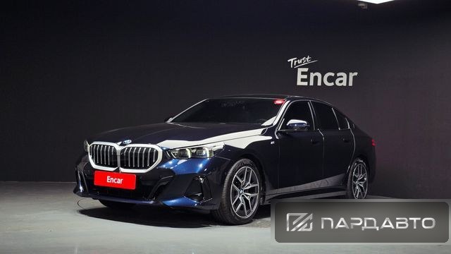 BMW 5 Series (G60)