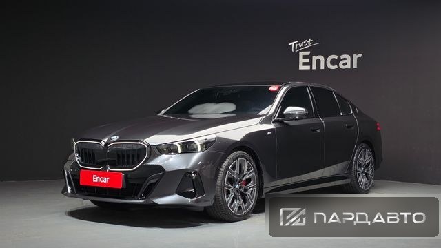 BMW 5 Series (G60)