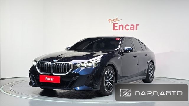 BMW 5 Series (G60)