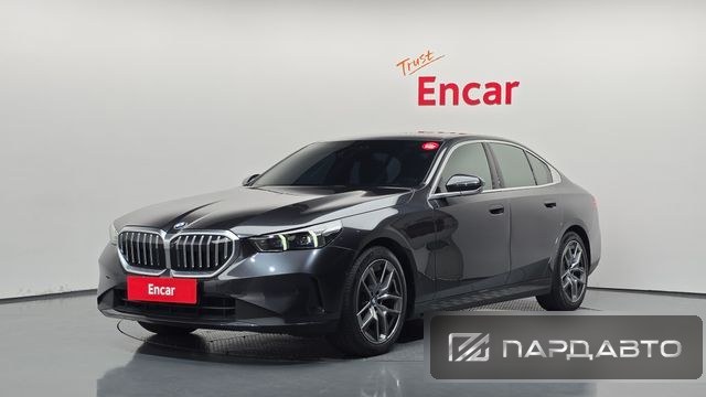 BMW 5 Series (G60)