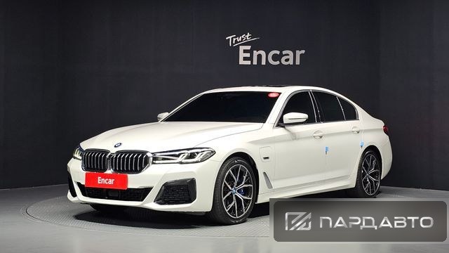BMW 5 Series (G30)