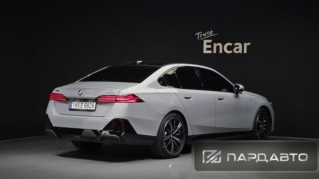 BMW 5 Series (G60)