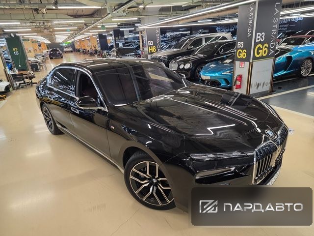 BMW 7 Series (G70)