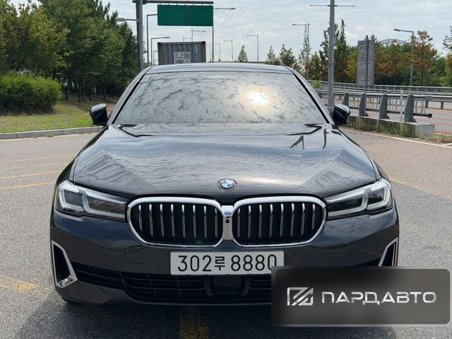BMW 5 Series (G30)