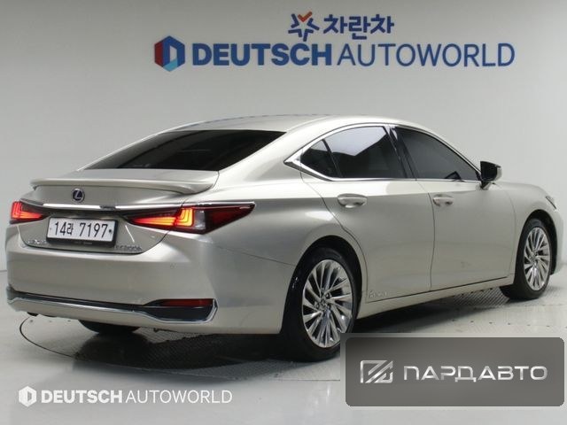 Lexus ES300h