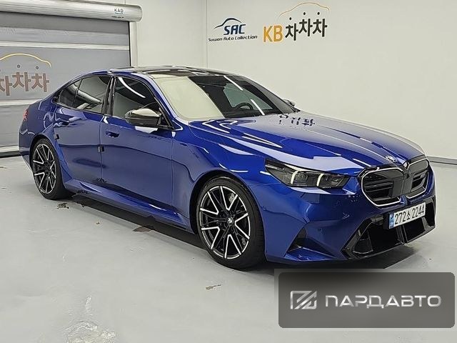 BMW M5 (G90)