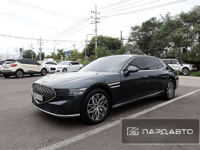 Genesis G90 (RS4)