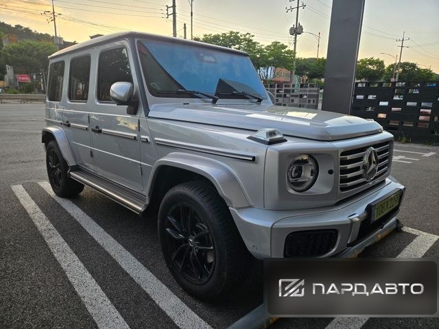 Mercedes-Benz G-Class (W465)