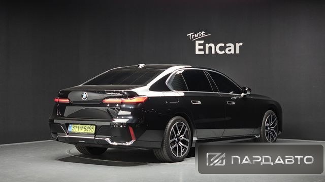 BMW 7 Series (G70)