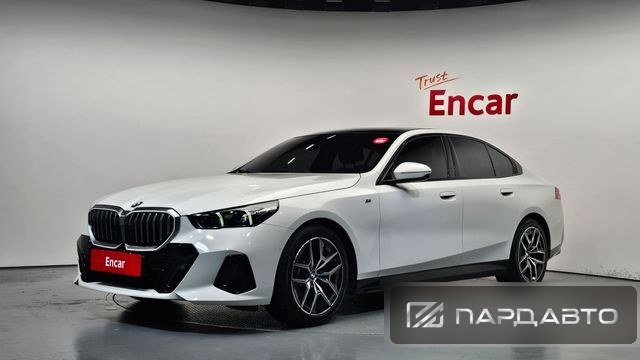 BMW 5 Series (G60)