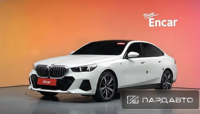 BMW 5 Series (G60)