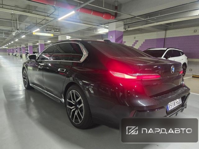 BMW 7 Series (G70)