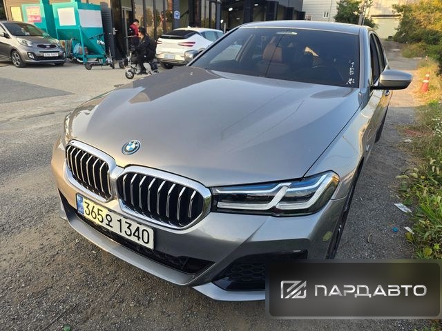 BMW 5 Series (G30)