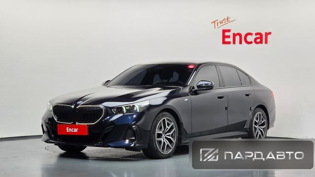 BMW 5 Series (G60)