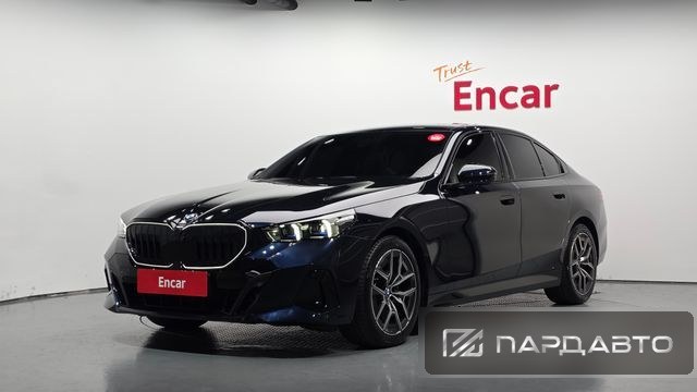 BMW 5 Series (G60)