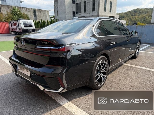 BMW 7 Series (G70)