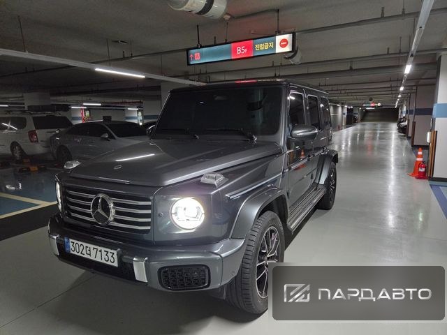 Mercedes-Benz G-Class (W465)