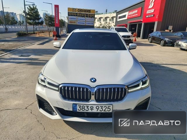 BMW 5 Series (G30)